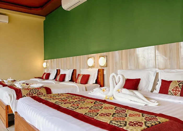 Amed Cafe & Hotel Kebun Wayan